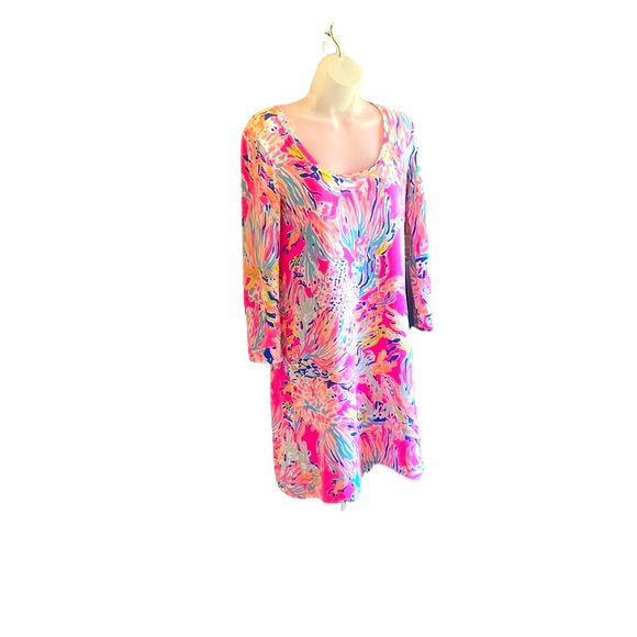 Lilly Pulitzer Dresses & Skirts - Lily Pulitzer XS print Rayon and Spandex dress.